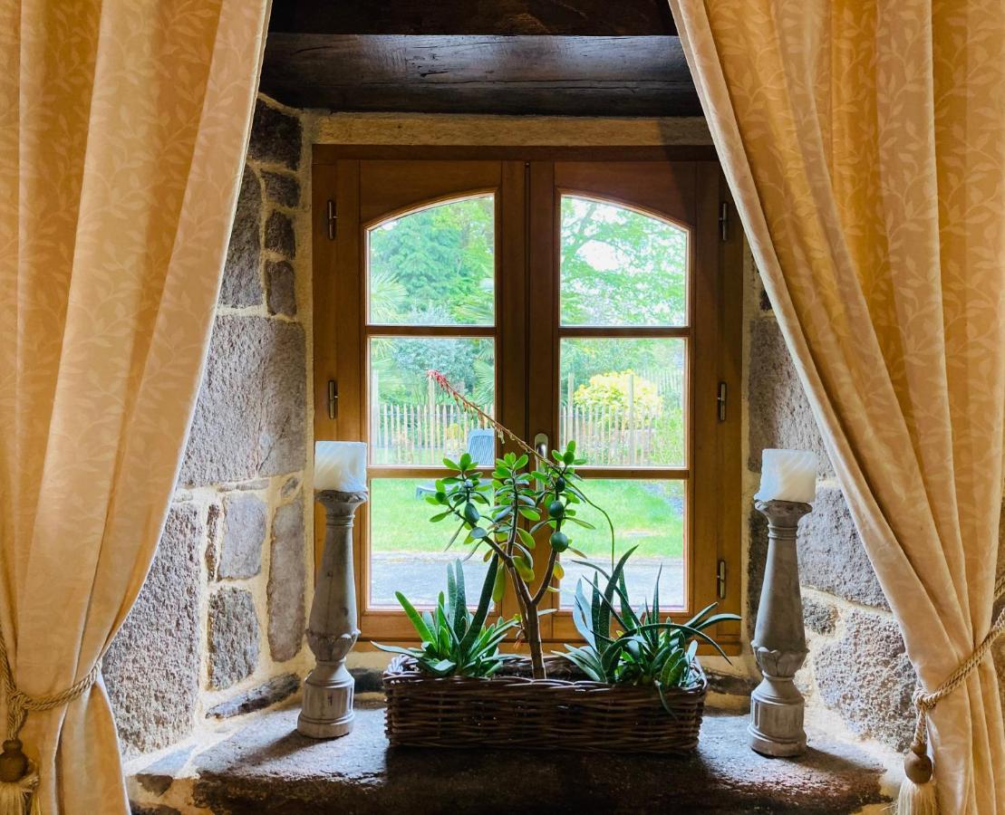 Maison de caractère datant de 1739 Quistinic Extérieur photo